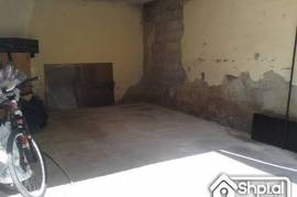 Apartament 3+1 ne shitje te ish Restorant Durresi