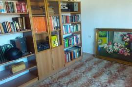 Jepet me qera,apartament 3+1,tek Stacioni i Trenit, Qera