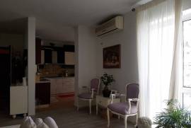 Jepet me qera apartament 2+1 tek Ish- Ekspozita, Qera