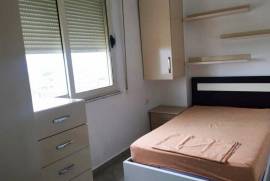 Jepet me qera apartament 2+1 tek Globe, Qera