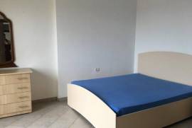 Jepet me qera apartament 2+1 tek Globe, Affitto