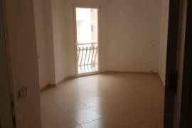 Shitet apartament 1+1 me sip.65m2,Lagjia Beslidhja, Venta