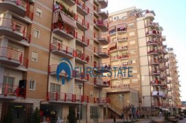 Tirane, shes apartament 1+1+A+BLK Kati 9, 72 m² , Πώληση
