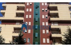 Tirane, shes apartament 1+1+A+BLK Kati 2, 65 m², Πώληση