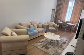 2+1 per qira afer restorant Freskut, ap i ri, Ενοικίαση