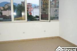 Apartament 2+1 pranë “21 Dhjetorit”