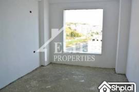 Shitet apartament 2+1 te "Shkëmbi i Kavajës”