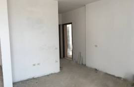 Shitet apartament 2+1 pranë gjimnazit “Partizani”,, Sale