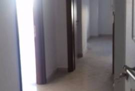 Shitet apartament me hipoteke /tek Pazari i Ri, Sale