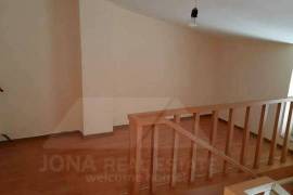 Apartament dupleks me qera te Liqeni Thate , Qera