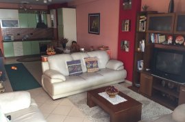 SHITET APARTAMENT 2+1+2 TEK ‘RRUGA E BARRIKADAVE’, Venta