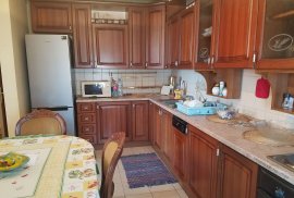 Jepet me qira apartament 2+1 ne Bllok, Miete