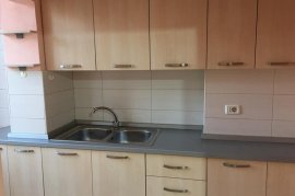 APARTAMENT BOSH  2+1 PER QIRA , PAZARI RI , Qera