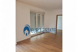 Tirane,shes Apartament 3+1,144 m2 (Qytet Studenti), Πώληση