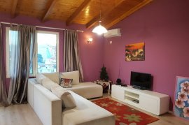 Jepet me qera apartament 1+1 bllok Shallvaret , Miete