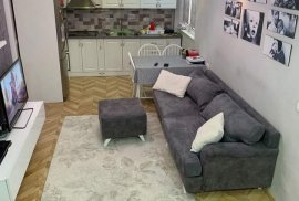 Apartament 1+1 per shitje prane Brrylit ne Tirane , Sale