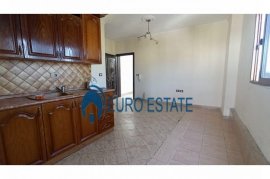 Tirane, shes Apartament 2+1, 63 m²(Laprake), Shitje