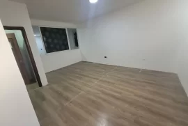 Shitet Apartament 3+1, Sale