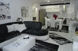 Apartament me qira 2+1 te Komuna e Parisit, Alquiler