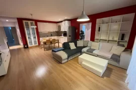 Jepet me qira apartament 2+1+2 prane “Ring Center”, Ενοικίαση