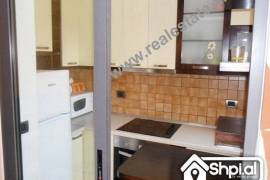 Apartament me qera