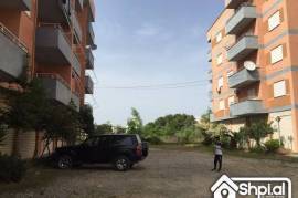 Shitet apartament 2+1, ME HIPOTEKE ne Durres!!, € 550,00