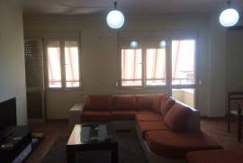 Shitet apartament prane Rr. M. Shyri, Vente