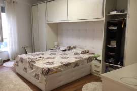 Jepet me qera apartament 2+1, Affitto