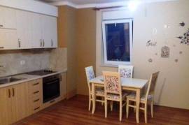 Jepet me qera apartament 2+1, Alquiler