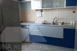 Apartament 3 + 1 me qera prane Mozaikut te Tiranes, Qera