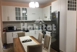 Apartament 2+1 i mobiluar me HIPOTEKE, Venta