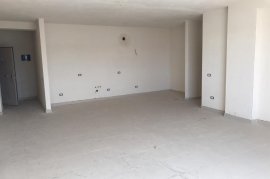 APARTAMENT ME QIRA 2+1+2, KINOSTUDIO, Ενοικίαση