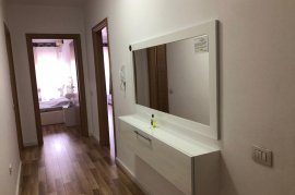 Jepet me qira apartament 1+1 në fillim të Rr. “Don, Ενοικίαση