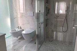 Super apartament 2+1 ne rrugen Fortuzi, Ενοικίαση