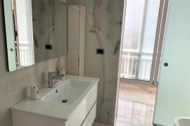 Super apartament 2+1 ne rrugen Fortuzi, Ενοικίαση