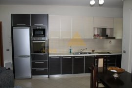 Apartament 2+1 ne shitje prane Ambasades Amerikane, Vente