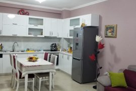 Shitet apartament 2+1+2 tek 'Liqeni i Thate', Πώληση