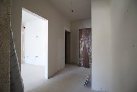 Shitet Apartament, siperfaqe 73.88m2 Sarandë, Sale