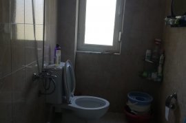 SHITET APARTAMENT 1+1 NË LAGJEN KADRI QYSTRI, LUSH, Πώληση