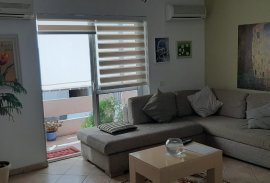 Shitet apartament 2+1 tek "Rruga e Kavajes&qu, Venta