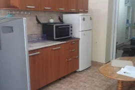 Jepet me qera apartament 1+1, tek  rruga Myslym sh, Ενοικίαση