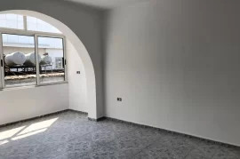 Apartament 2+1 ne shitje te “Shkolla e Bashkuar”, Miete