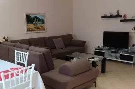 Shitet  apartamenti 2+1 66m2  Gjimnazi Cajupi, Eladás