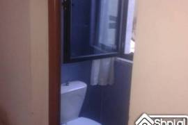 Shitet apartament ne qender te Tiranes