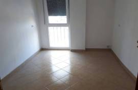 Shitet Super Apartament 2+1 tek Fusha e Aviacionit, Eladás