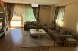 Jepet me qera apartament 3+1 prane Liqenit, Affitto