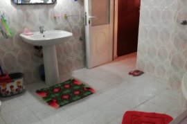 Shitet apartament në lagjen Loni Dhamo, Lushnje, Πώληση