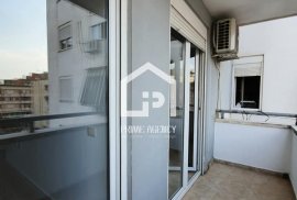 Shitet: Apartament 1+1 + Garazh-TOPTANI CENTER, Sale