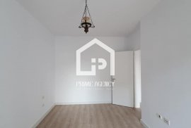 Shitet: Apartament 1+1 + Garazh-TOPTANI CENTER, Sale