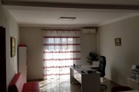 Okazion . Shitet apartament 2+1 tek rruga e Elbasa, Shitje